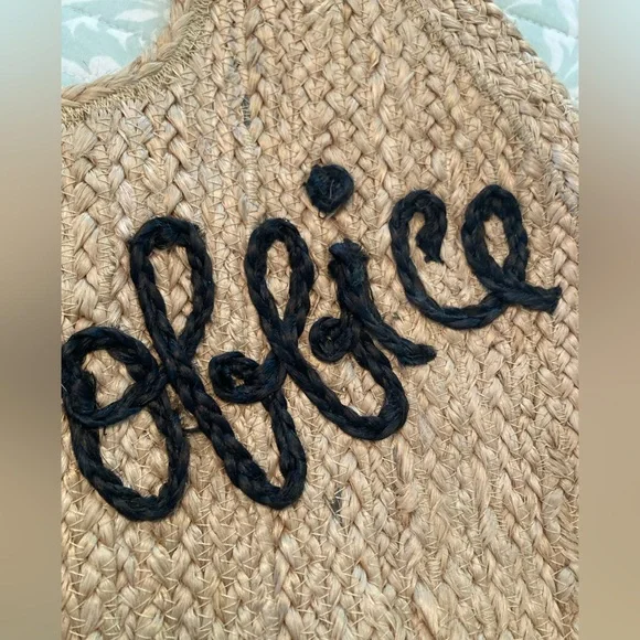 NWOT - Shiraleah ‘Out of Office' Woven Bag - Picture 5 of 9